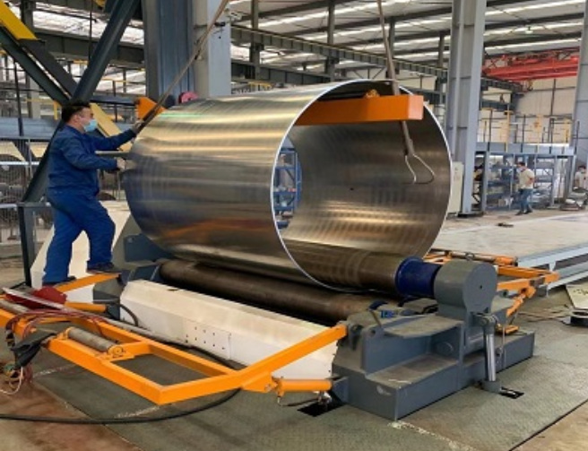 四辊卷板机各配件有什么功能?