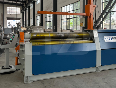 数控液压四辊卷圆机3 数控液压四辊卷圆机3